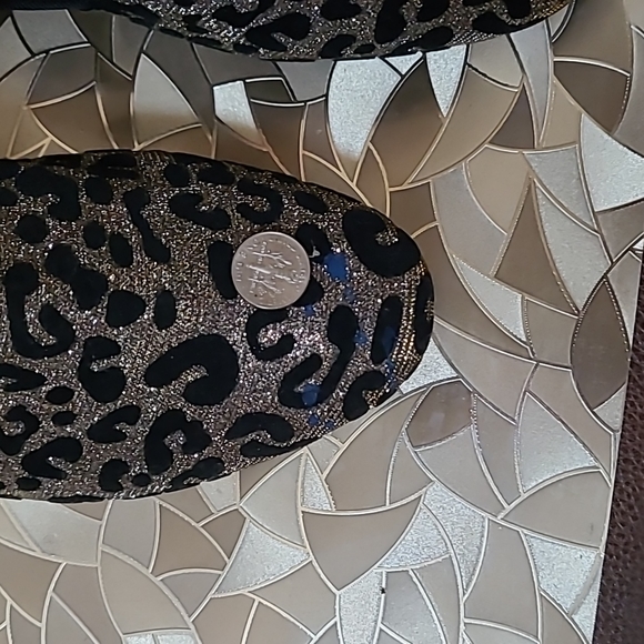 New Unisa sparkly flats - Picture 7 of 7